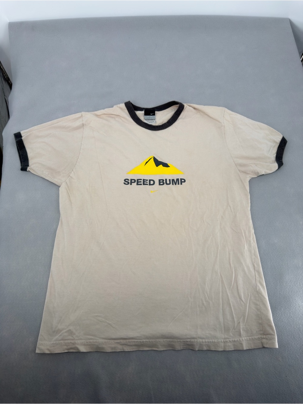 Nike Vintage Speed Bump Beige Short Sleeve T Shirt Large Mens